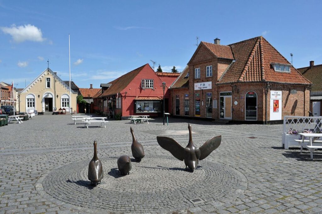 Aakirkeby Flyttefirma
